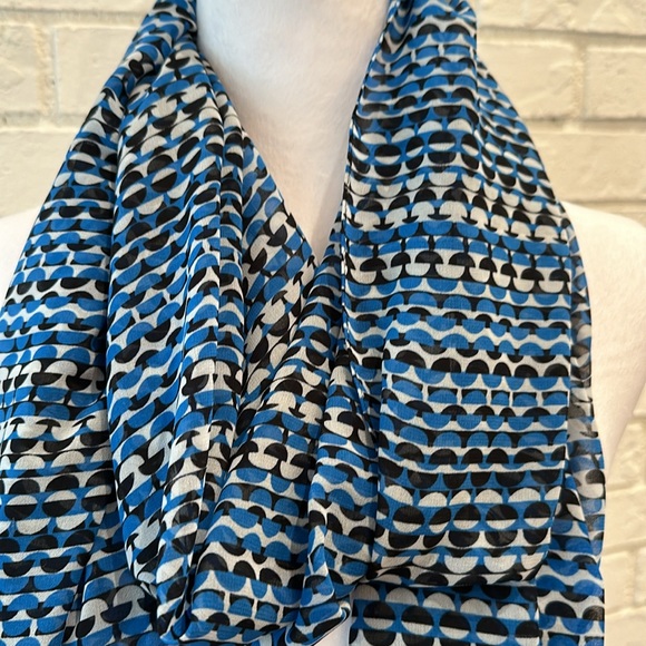 Calvin Klein Scarf - Picture 4 of 11